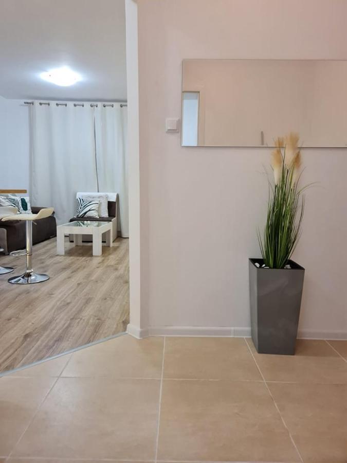 Apartmán Little Treasure By The Sea Pomorie Exteriér fotografie