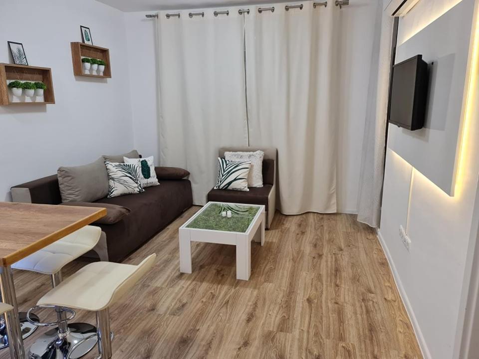 Apartmán Little Treasure By The Sea Pomorie Exteriér fotografie